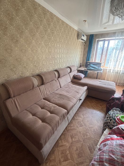 отдам даром диваны