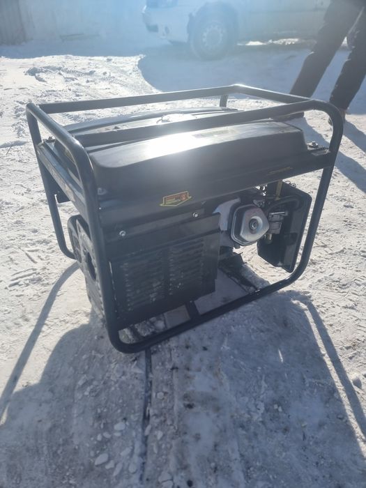 Бензиновый генератор и дизельный генератор