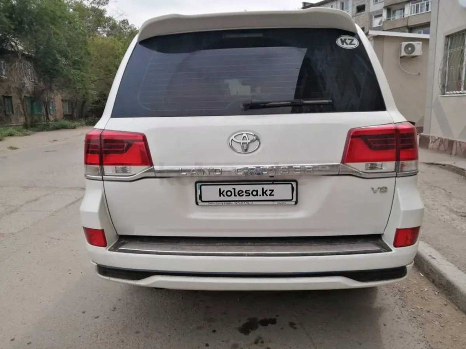 Toyota Land Cruiser 200