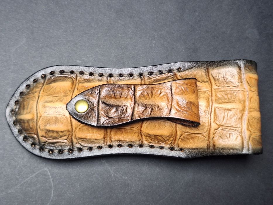 Сгъваем нож от дамаска стомана VG-10 с кожен калъф