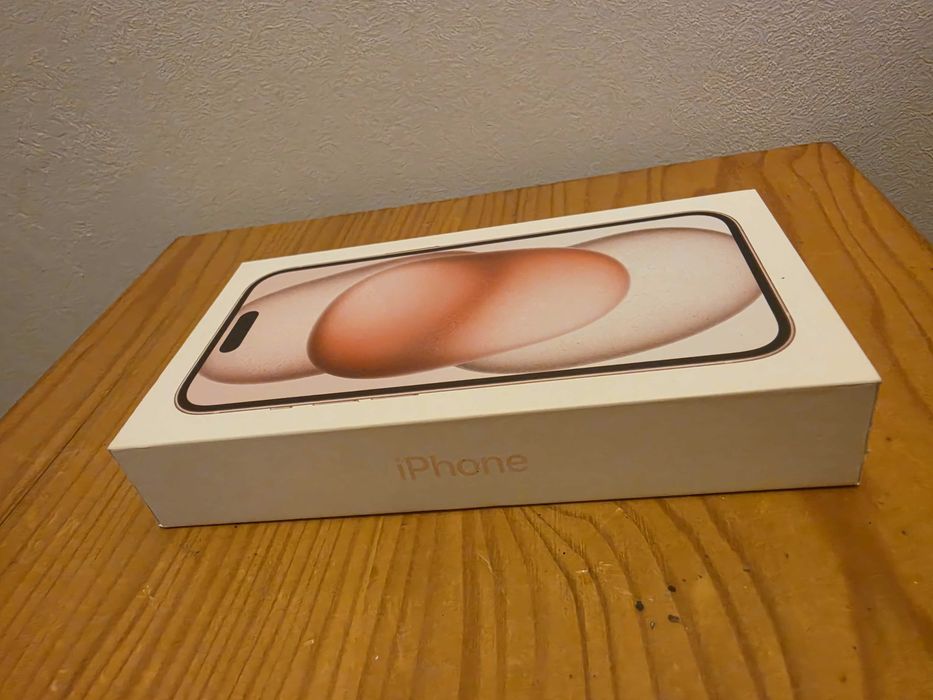 iPhone 15 pink - 128GB