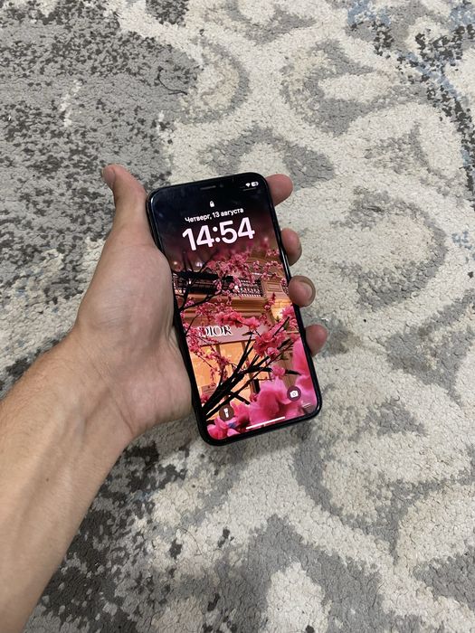 Iphone xs sotiladi
