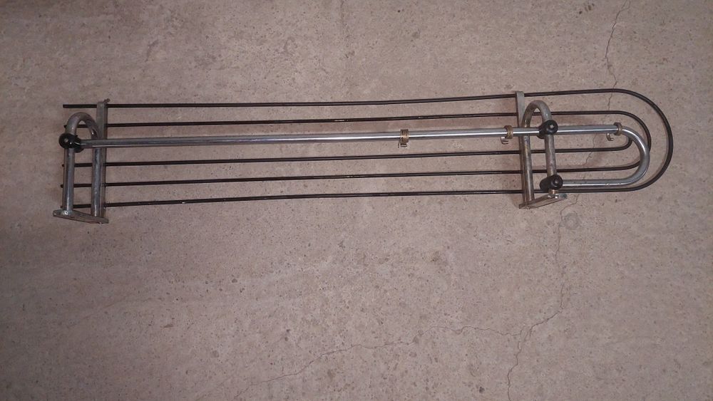 Зкачалка хромирана за гардероб дрехи портманто