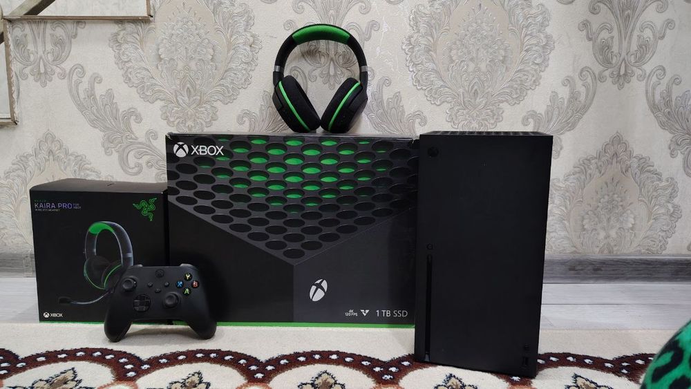 Xbox series X 1 джостик  состояние как новый