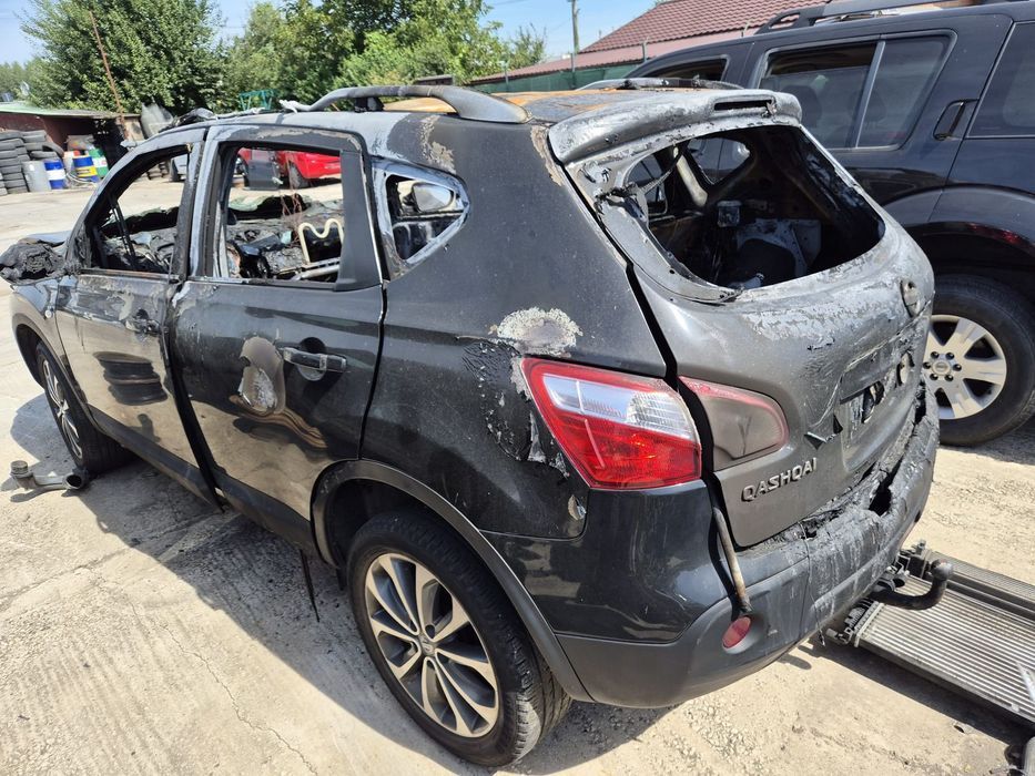 Dezmembram Nissan Qashqai, an 2012, 2.0 DCI euro 5, cutie automata