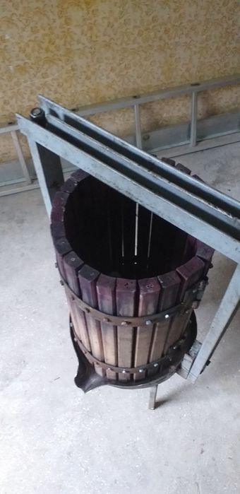 Teasc din lemn de stejar cuva din inox alimentar