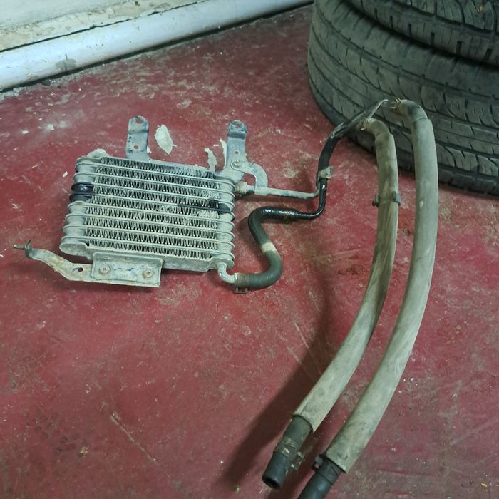 Запчасти бу тойота карина е