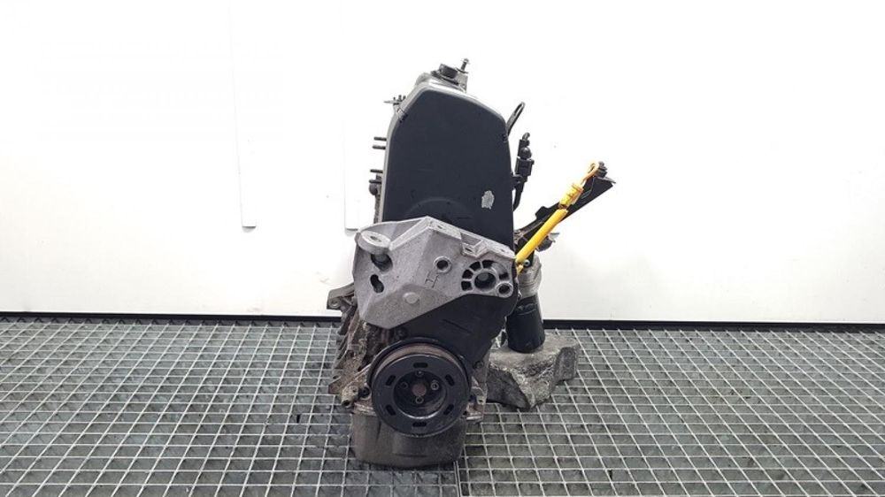 Motor, Skoda Octavia Combi (1U5) 1.6 benz, cod AEH