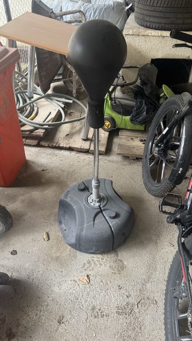 Напольная груша для бокса