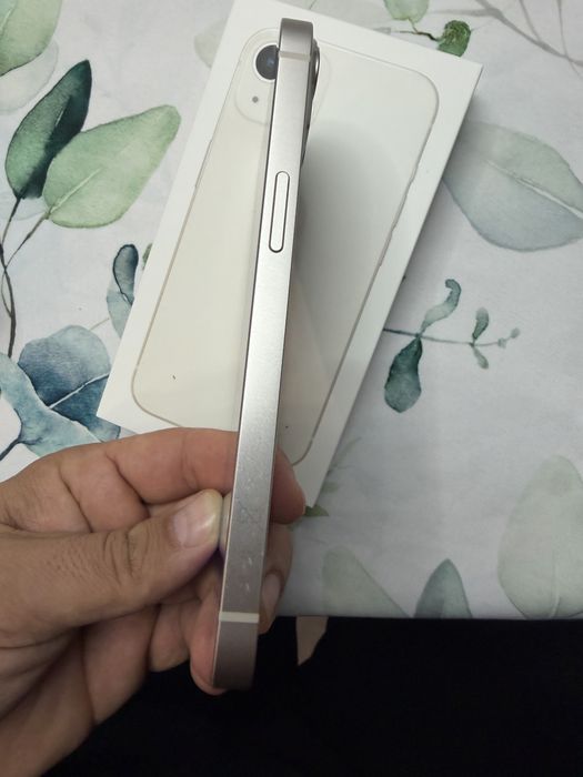 iPhone 13 128GB White