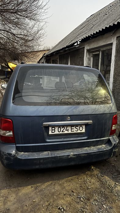 Kia carnival 2003г.в