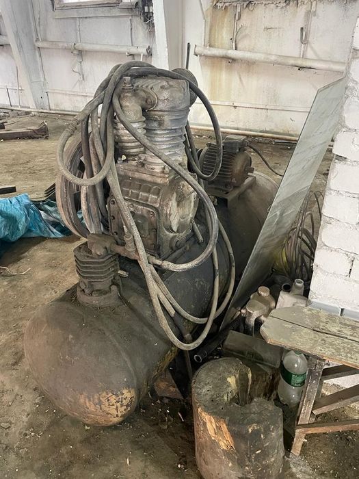 Продам воздушный компрессор