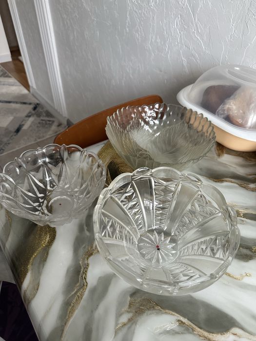 хрустальные вазы, конфетницы