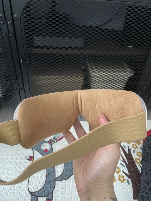 Aparat de masaj pentru ochi Breo