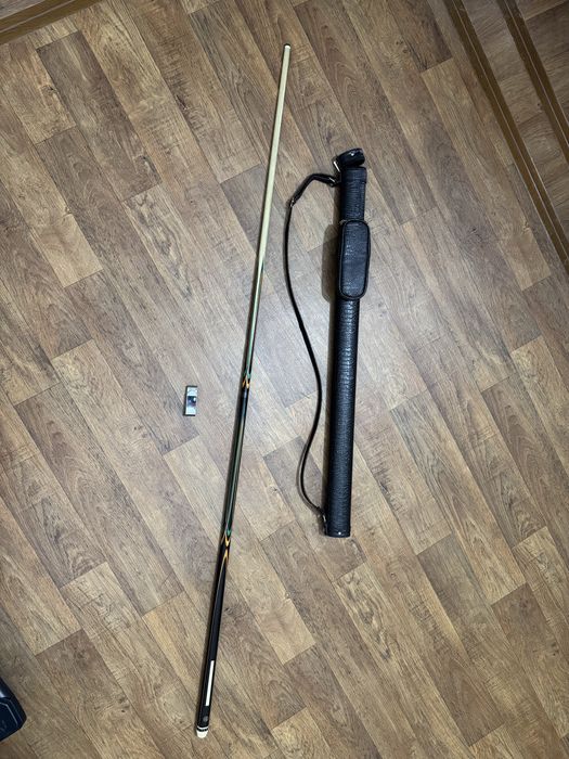 Бильярдный кий + тубус в отличном состоянии