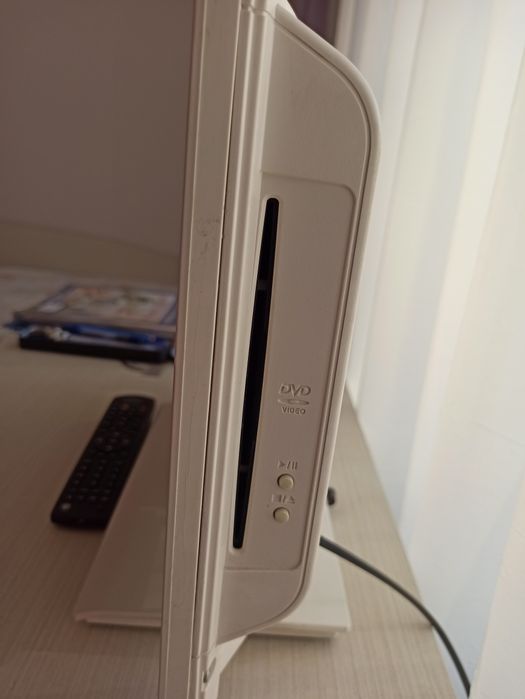 LCD телевизор Toshiba 18 инча