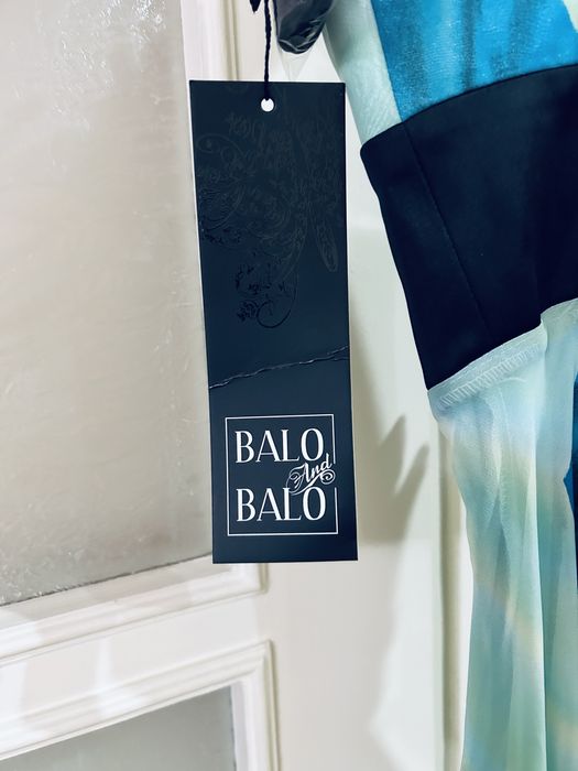 Продаю  роскошное платье размер S