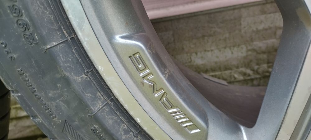 оригинал  21'  AMG  с  гуми