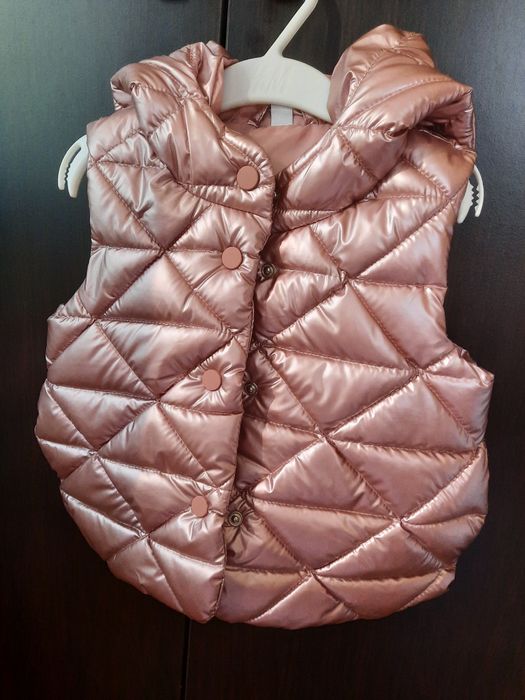 Hainute fetite in stare impecabila