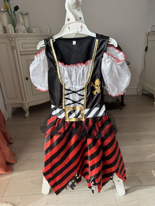 Rochita pirat 5-6 ani