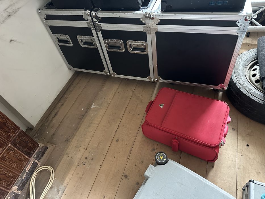 Vand schela echipata cu lumini sau schim cu topuri RCF active