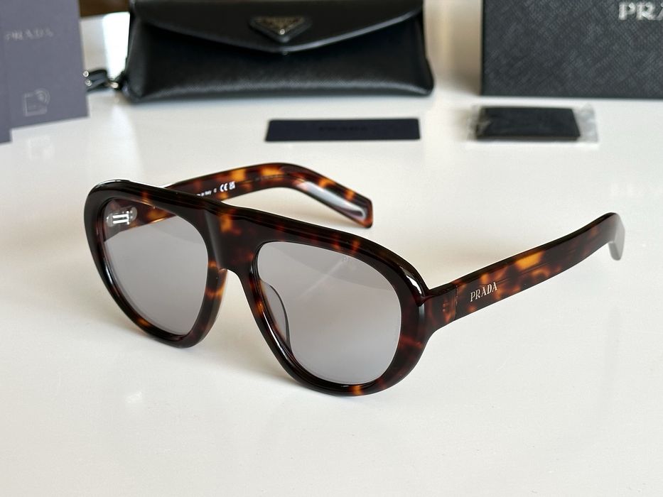 Слънчеви очила Prada PRC05S