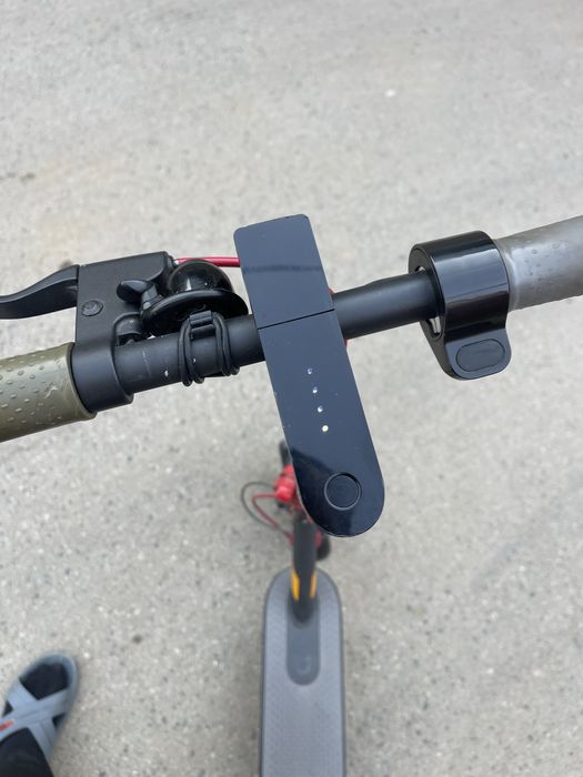 Продам электросамокат Xiaomi