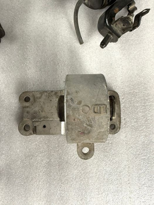 Подушки двигателя Camry 70 75 Камри 70 75