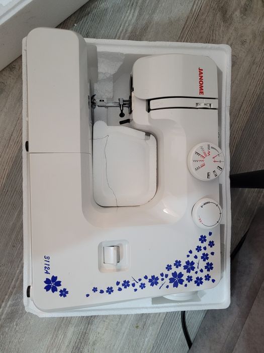 Швейная машинка Новая