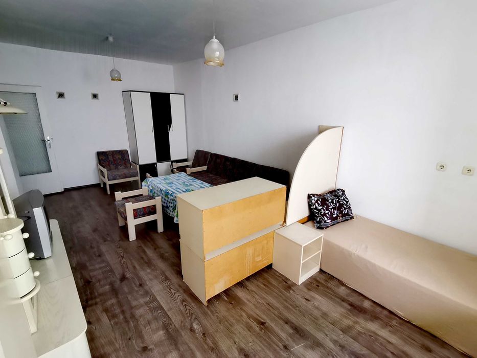 Дава се под наем Двустаен апартамент в Бургас, Братя Миладинови - 66 кв.м за 229.5 € - Снимка #1