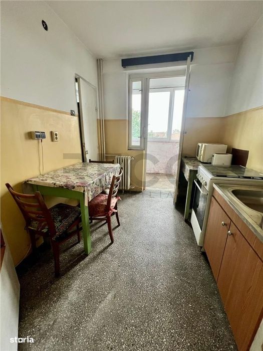 RECO Apartament 3 camere etaj intermediar zona Rogerius str. Transilva