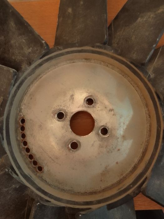 лопасть, винт, пропеллер.