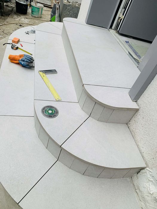 Montez mocheta. Montam gresie ,faianta ,travertin,trepte, granit.