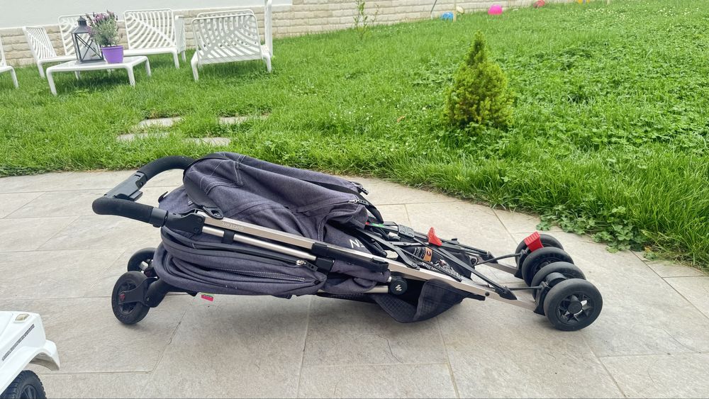 Сгъваема бебешка количка Макларън