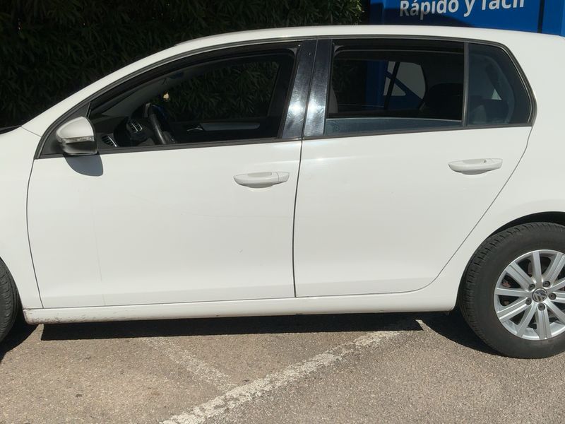 Volkswagen Golf VI 1.6 TDI Advance BlueMotion Tech 2011