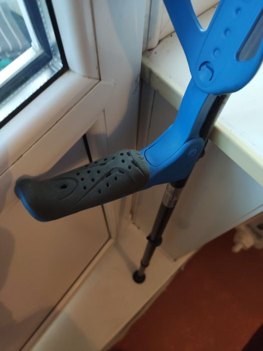 Продам костыль в отличном состоянии