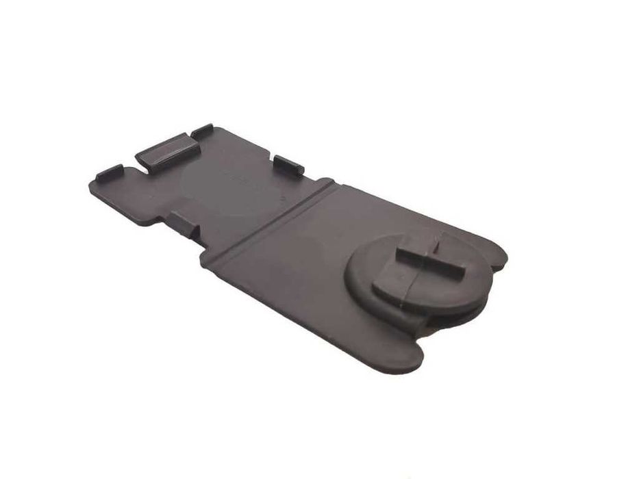 Капачка в подкалник за достъп до фар за Mercedes