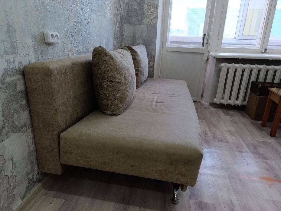 Диван-тахта раскладывается