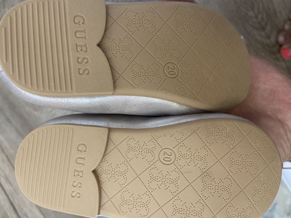 детски обувки на guess