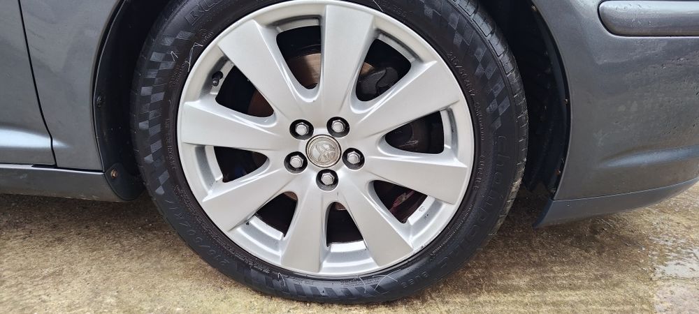 Toyota avensis 2.0d4d 2.0 122 на части