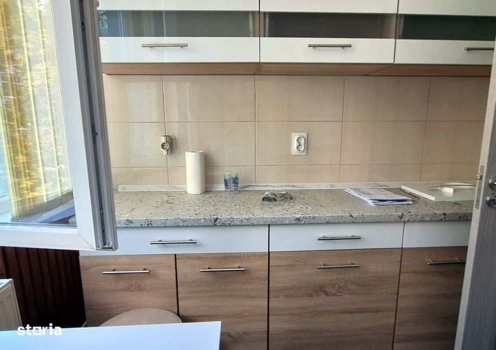 Inchiriere 2 camere semidecomandate, centru, finisate modern