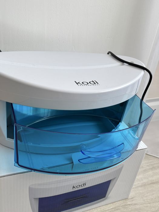 UV стерилизатор за инструменти