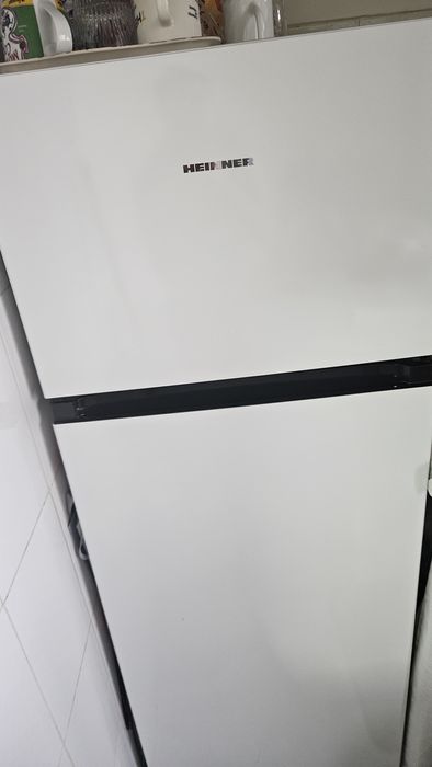 Frigider ca si nou fără pic de zgârietura este luat de anul trecut