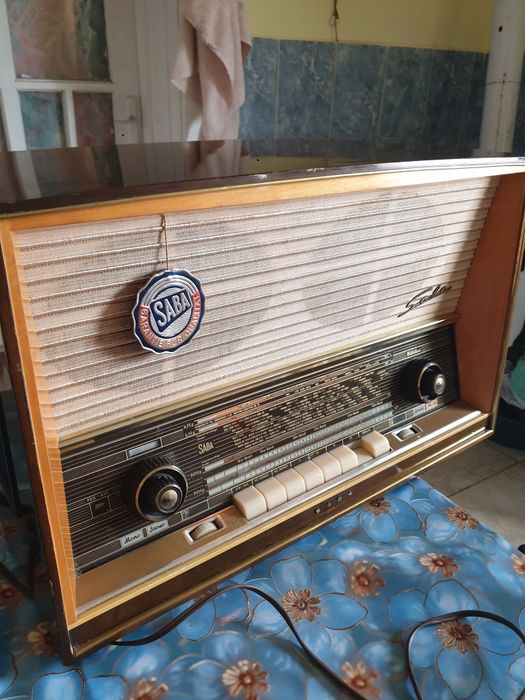 Vând radio Saba 700lei