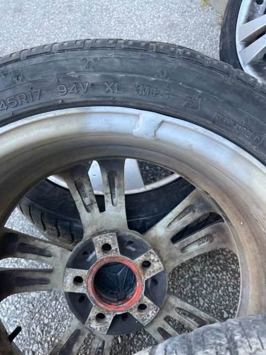 Гуми с джанти 225/45/17 за Mercedes-Benz