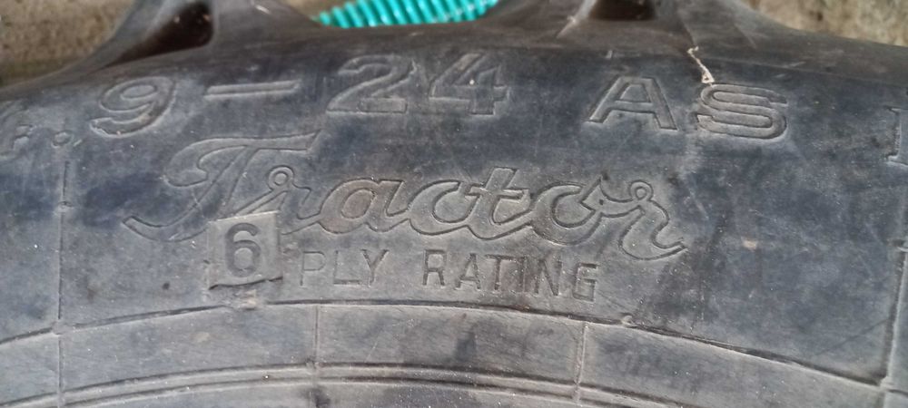 Две гуми Semperit 14.9 R24 (380/85R24)