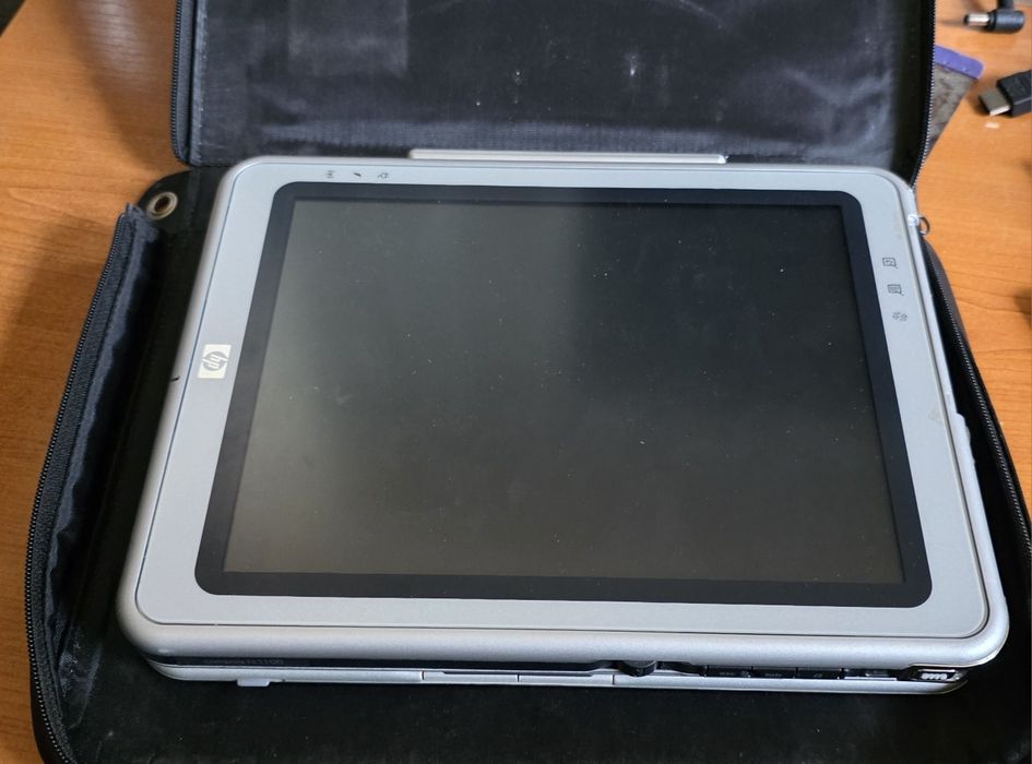 Продавам HP Compaq tc1100 за колекционери