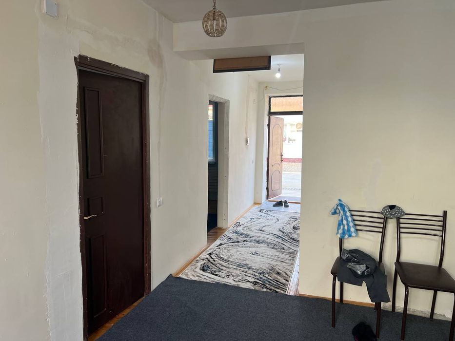 Uy sotiladi 2 sotixli