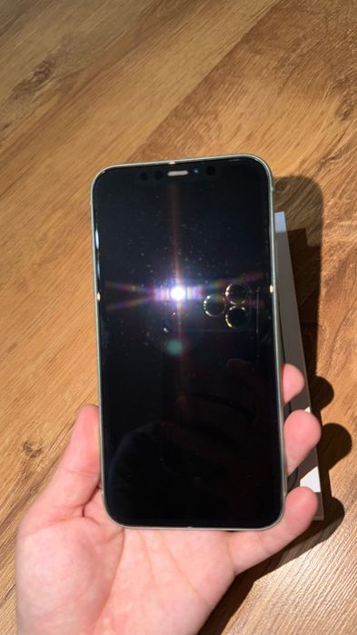 Продам IPhone 11