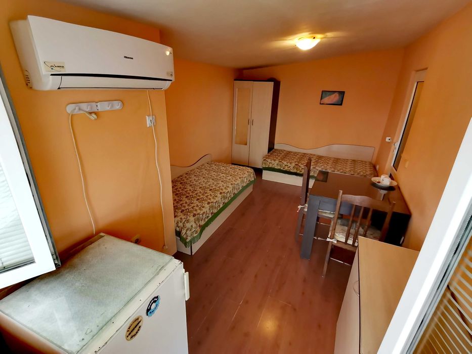 Дава се под наем Едностаен апартамент в Бургас, Възраждане - 30 кв.м за 204 € - Снимка #1